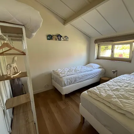بيت للعطل Myfa Beachcottage Zeewind Ii 243 بريدين